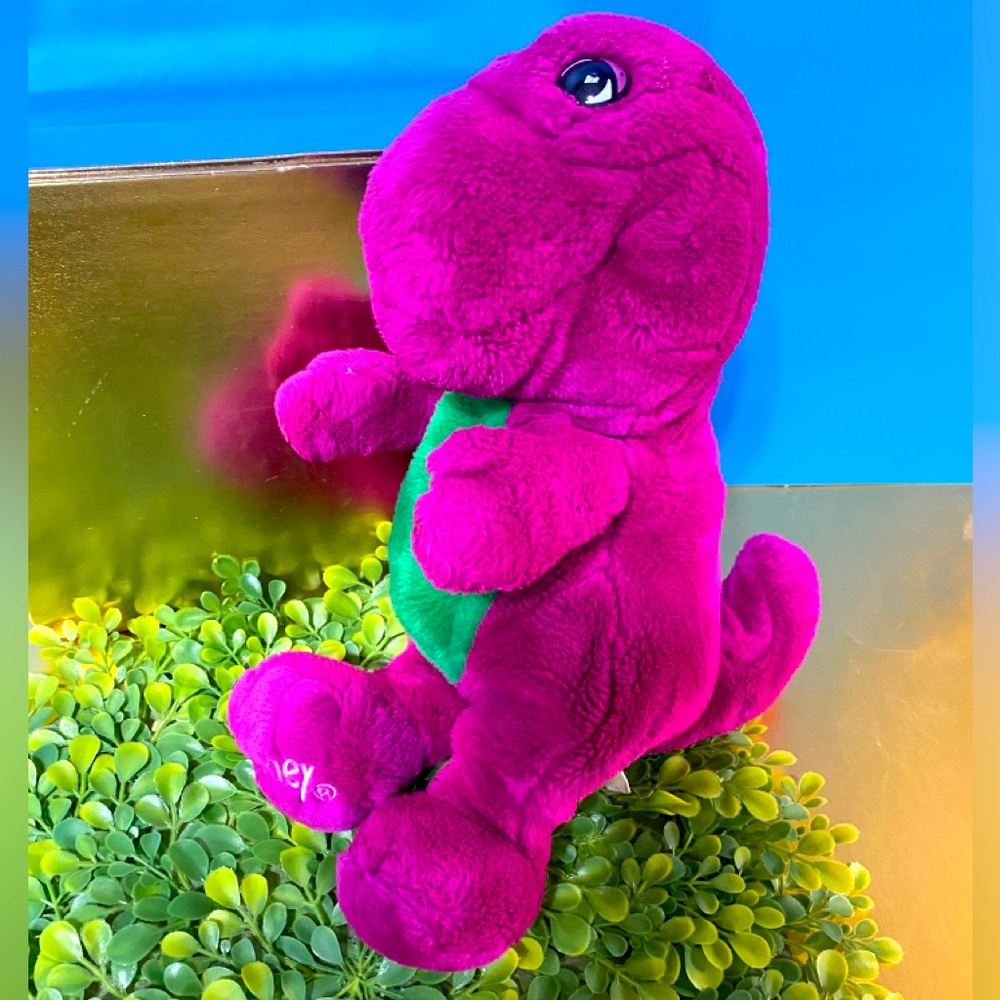 BARNEY THE PURPLE DINOSAUR VTG 1992 PLUSH LYONS GROUP EMBROIDERED LOGO ON FOOT